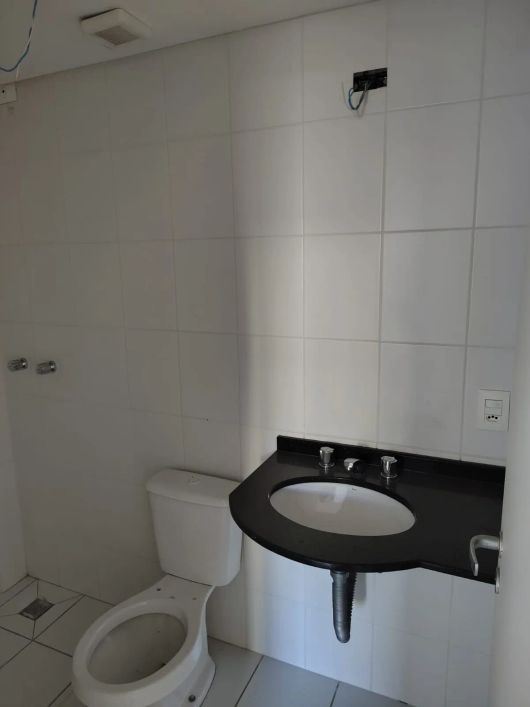 Imóvel para venda possui 77 metros quadrados com 2 quartos em Rebouças - Curitiba - PR