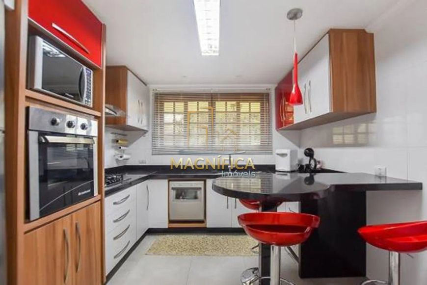 CASA com 5 dormitórios à venda por R$ 1.970.000,00 no bairro Ahú - CURITIBA / PR