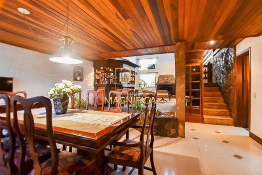 CASA com 5 dormitórios à venda por R$ 1.970.000,00 no bairro Ahú - CURITIBA / PR
