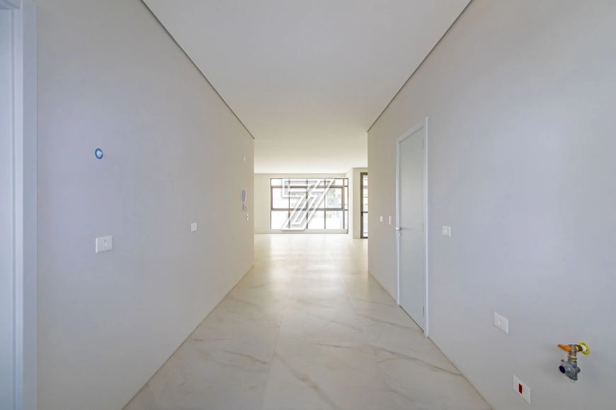 Apartamento a venda Agua Verde possui 187 m2 com 3 suites 3 vagas garagem
