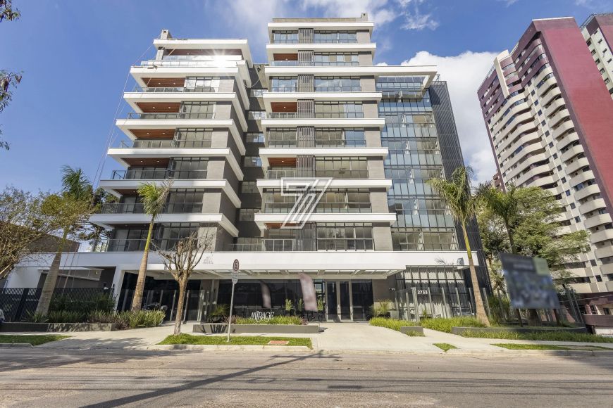 Apartamento a venda Agua Verde possui 187 m2 com 3 suites 3 vagas garagem