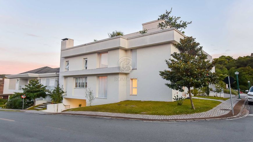 Casa de Condomínio com 4 dormitórios à venda com 376m² por R$ 3.500.000,00 no bairro São Braz - CURI
