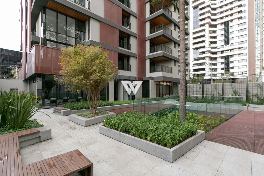 Apartamento mobiliado no ROC Batel, 141m, 3 qtos, 2 suites, 3 vagas, alto padrão, otima localização