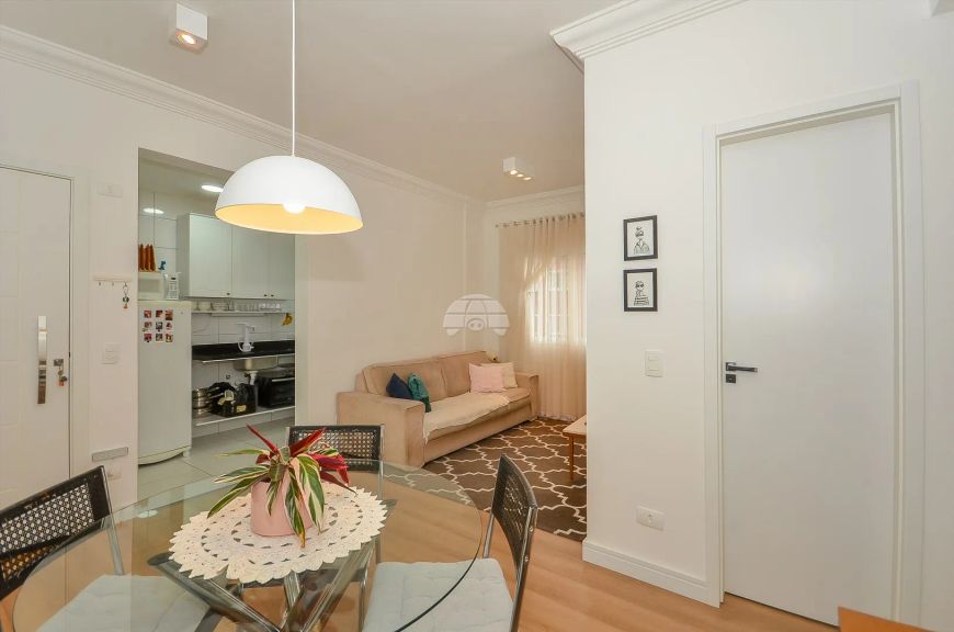 Imóvel para venda tem 50 metros quadrados com 2 quartos em Santa Cândida - Curitiba - PR
