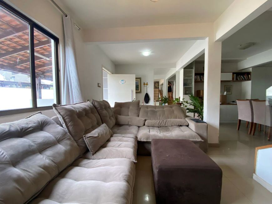 Imóvel para venda possui 101 metros quadrados com 3 quartos em Campo Comprido - Curitiba - PR