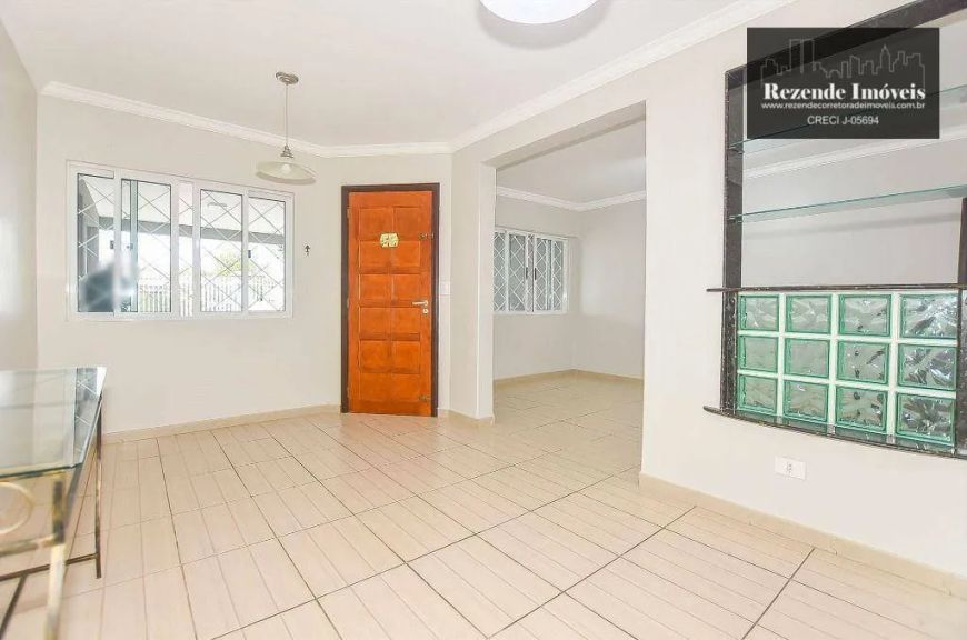 Sobrado com 3 dormitórios a venda, 97 m² por R$ 670.000 - Xaxim - Curitiba/PR