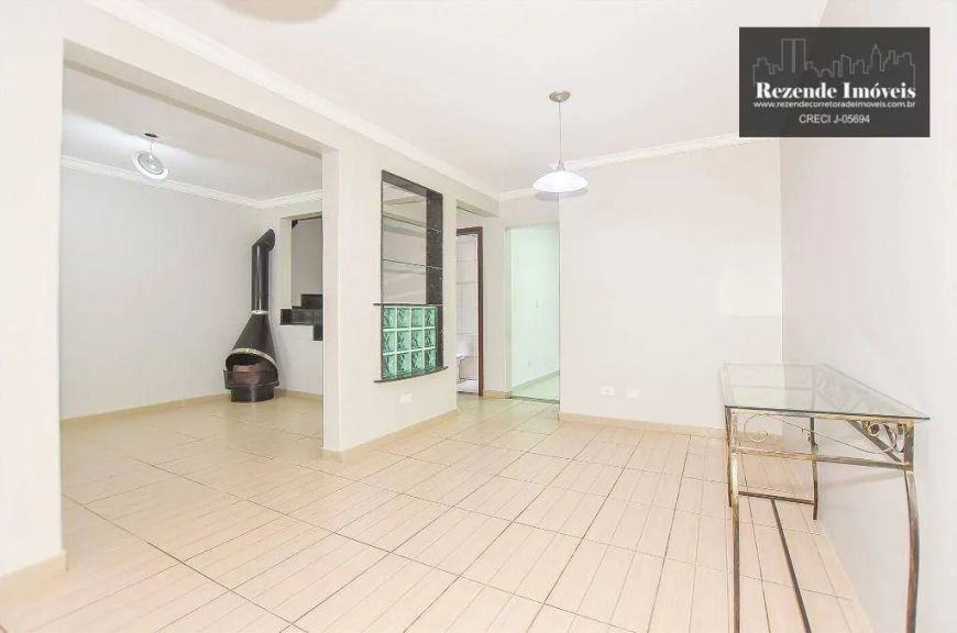 Sobrado com 3 dormitórios a venda, 97 m² por R$ 670.000 - Xaxim - Curitiba/PR