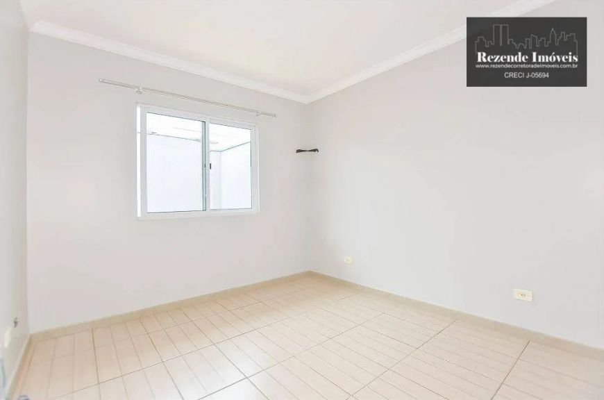 Sobrado com 3 dormitórios a venda, 97 m² por R$ 670.000 - Xaxim - Curitiba/PR