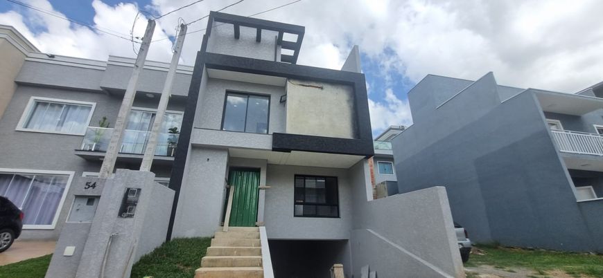 TRIPLEX 3 QUARTOS COM 1 SUITE NO PINHEIRNHO
