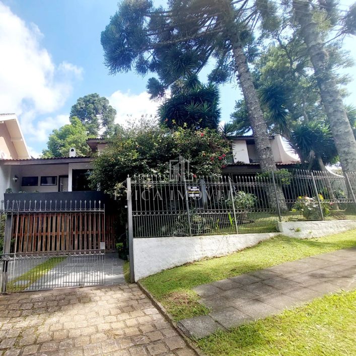 CASA com 3 dormitórios à venda com 653m² por R$ 2.500.000,00 no bairro Seminário - CURITIBA / PR