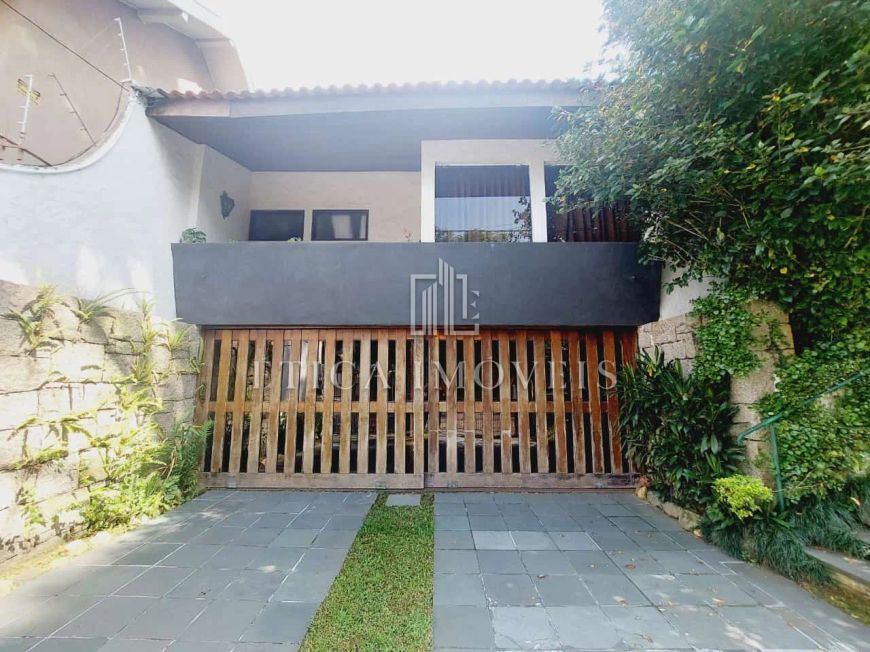 CASA com 3 dormitórios à venda com 653m² por R$ 2.500.000,00 no bairro Seminário - CURITIBA / PR