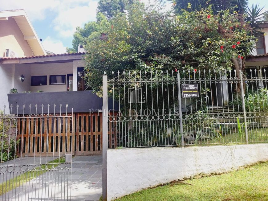 CASA com 3 dormitórios à venda com 653m² por R$ 2.500.000,00 no bairro Seminário - CURITIBA / PR