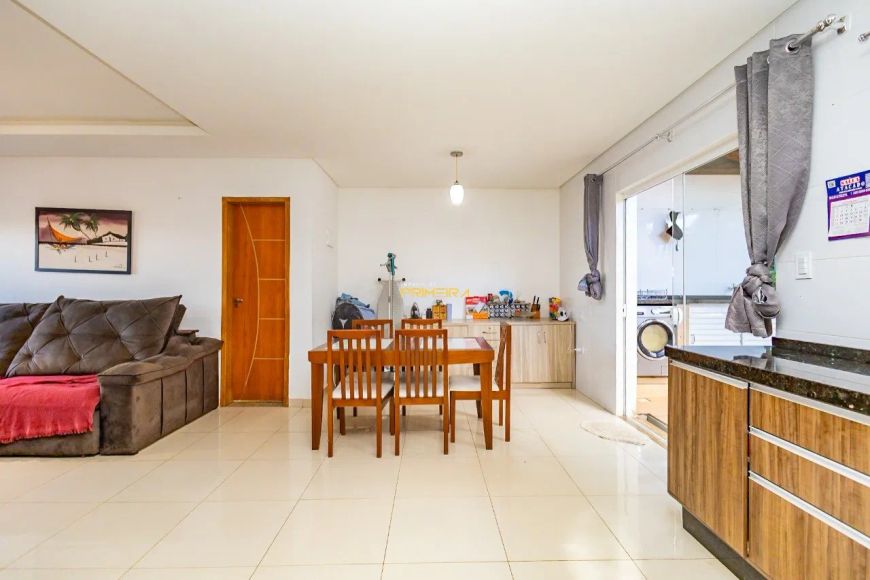 Sobrado à venda 3 quartos 1 suite no Bairro Alto.