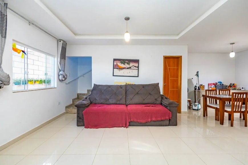 Sobrado à venda 3 quartos 1 suite no Bairro Alto.