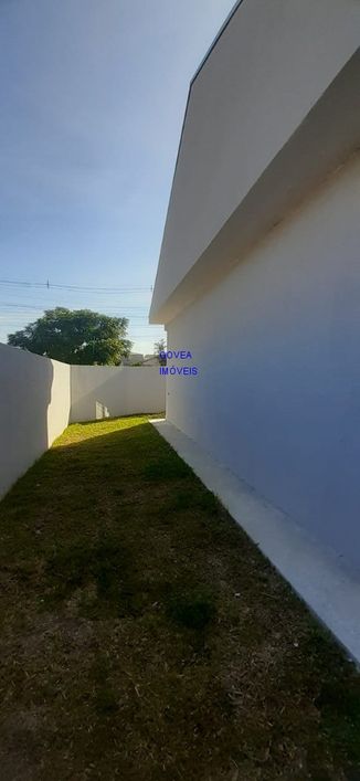 CASA 2 QUARTO, DE ESQUINA, COM TERRENO GRANDE, UMA QUADRA DO COMERCIAL EM GERAL PROX TERMINAL E UPA