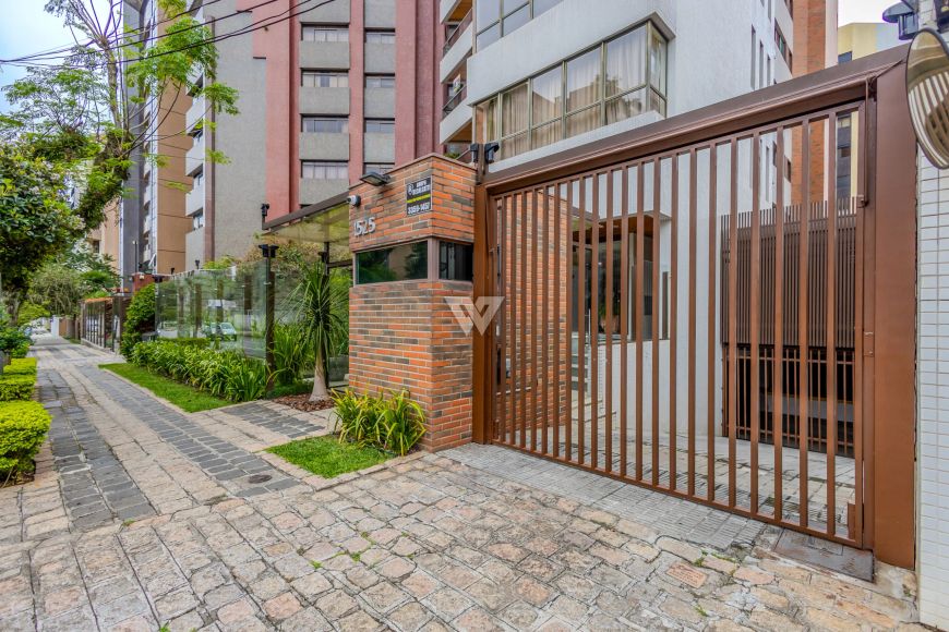 Apartamento no Bigorrilho, Ed Belair, prox Pça Ucrania, 260m, 4 qtos, 2 suites, 3 vagas, um por anda