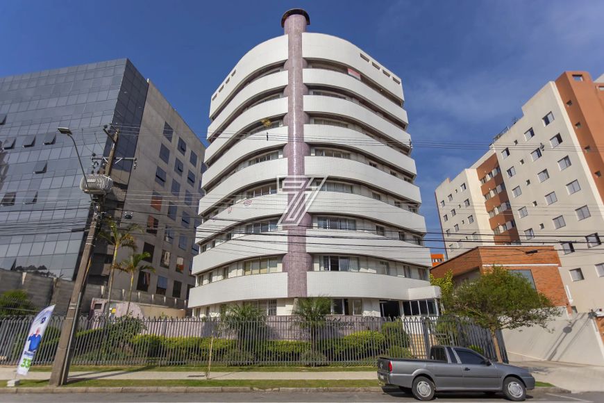 Apartamento para venda possui 101 metros quadrados com 3 quartos em Juvevê - Curitiba - PR