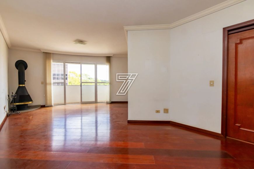 Apartamento para venda possui 101 metros quadrados com 3 quartos em Juvevê - Curitiba - PR