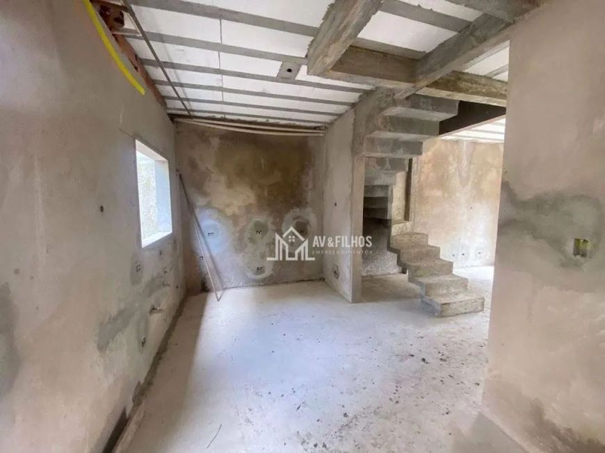 Sobrado com 3 dormitórios à venda, 115 m² por R$ 575.000,00 - Atuba - Curitiba/PR