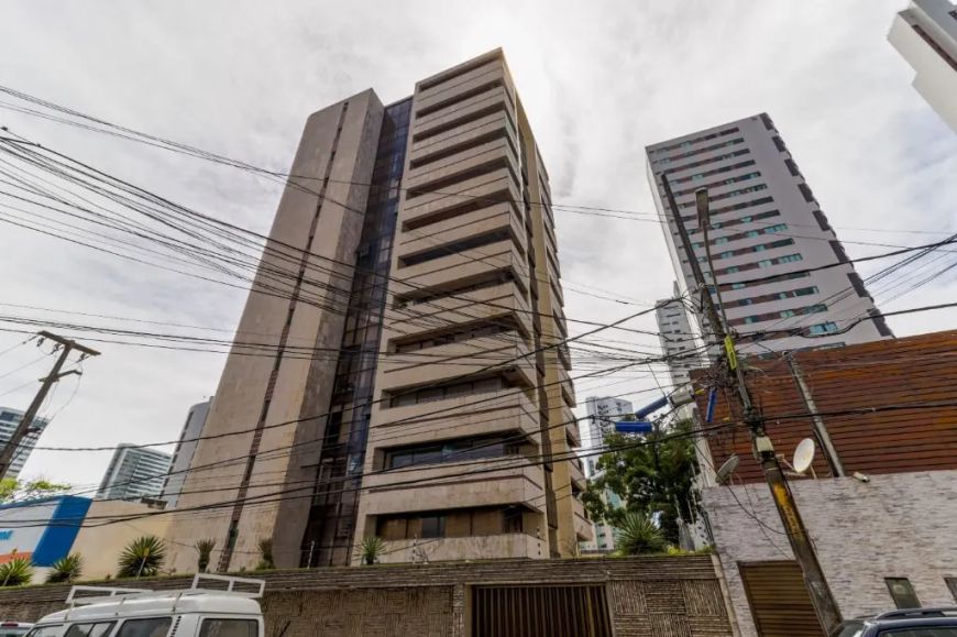 Apartamento com 4 quartos para alugar em Boa Viagem