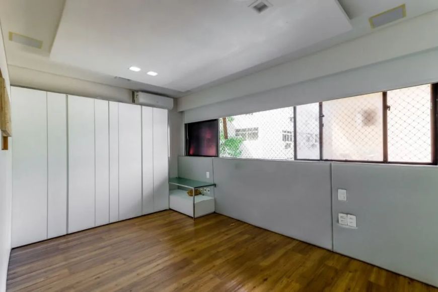Apartamento com 4 quartos para alugar em Boa Viagem