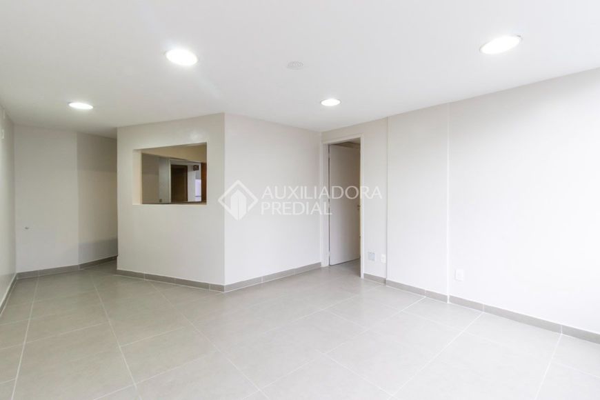 SALA COMERCIAL Á VENDA NO CENTRO HIRTÓRICO DE PORTO ALEGRE
