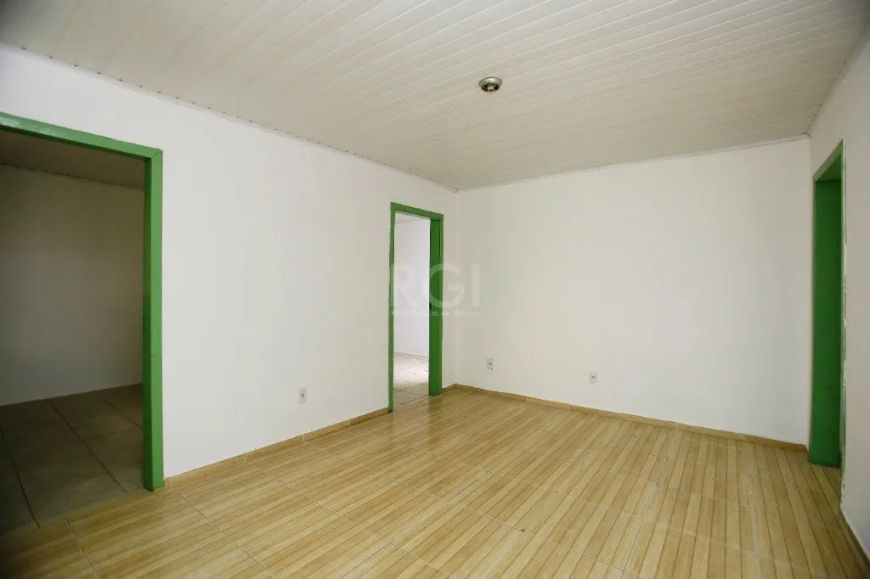 Casa bem localizada no Bairro Jardim Carvalho em Porto Alegre bem pertinho Av. Protásio Alves e Av.
