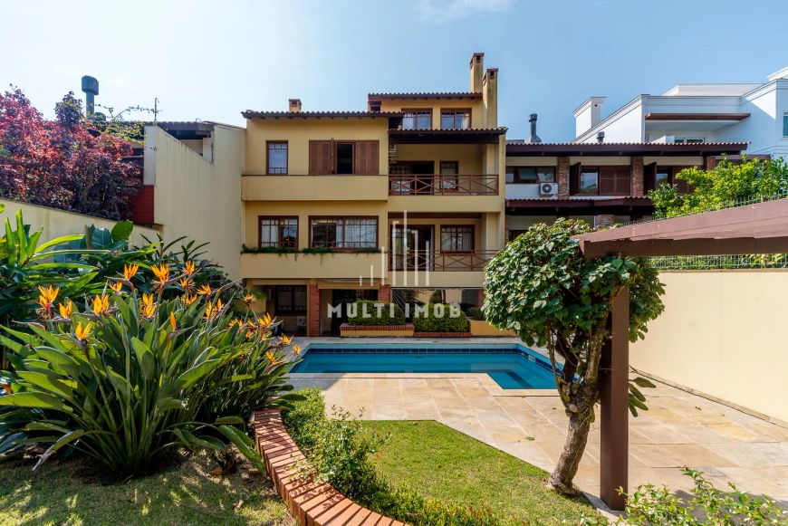 Casa com 4 Suítes no Chácara das Pedras