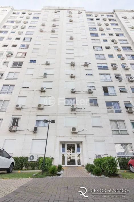 Imóvel para venda possui 70 metros quadrados com 3 quartos em Partenon - Porto Alegre - RS