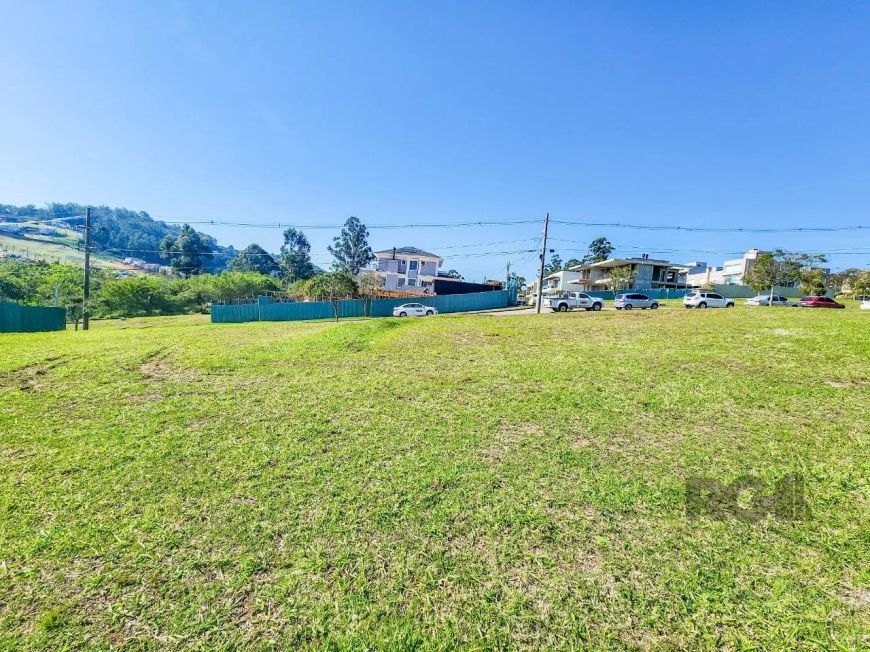 Excelente Lote com 540m², fundos app, frente norte.Imagine morar na Serra Gaúcha e em Porto Alegre a