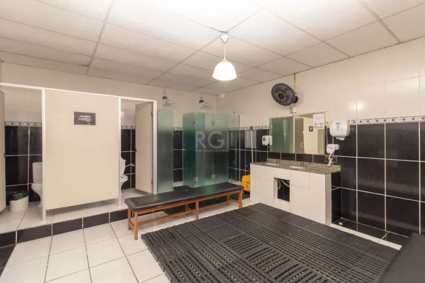 Edifício Comercial com 3 Dormitorio(s) localizado(a) no bairro Jardim Lindóia em Porto Alegre / Ref.