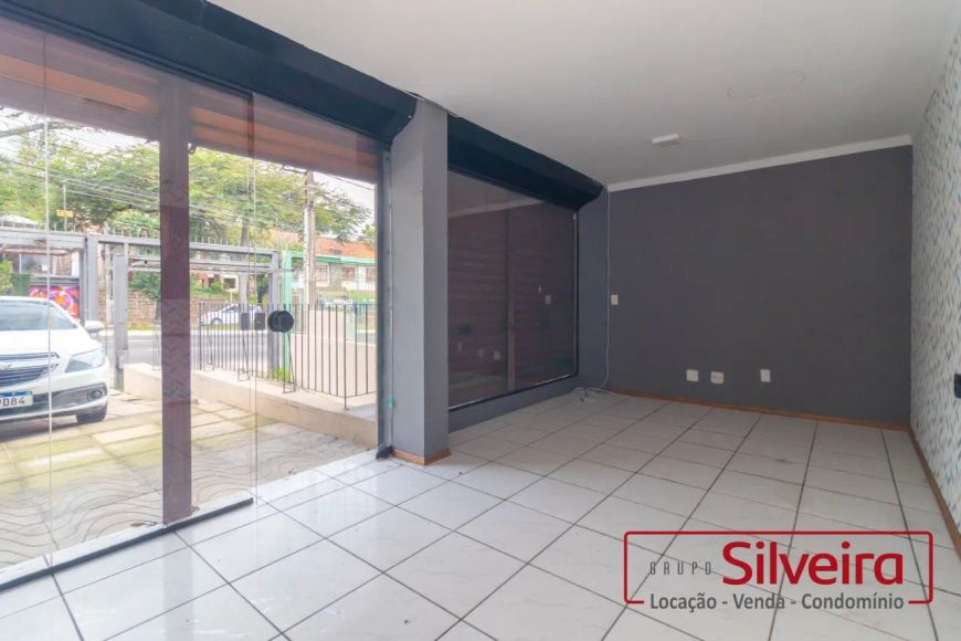 LOJA COM 42M² NA AV NONOI.