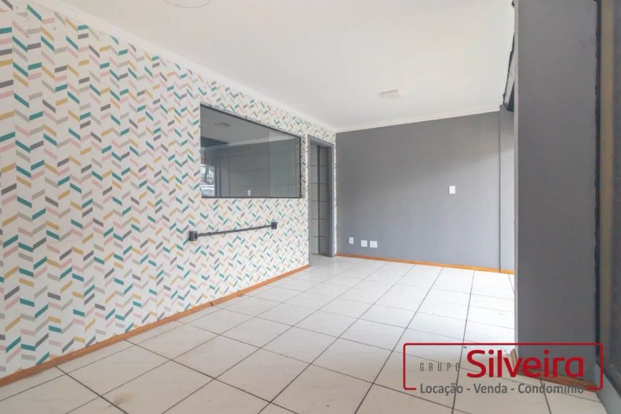 LOJA COM 42M² NA AV NONOI.