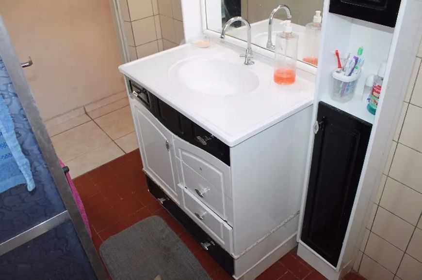 Excelente oportunidade!terreno no bairro aberta do morros em aclive (10x65) com três casas, possibil