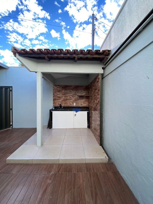 Imóvel para venda possui 260 metros quadrados com 3 quartos em Parque Anhanguera - Goiânia - GO