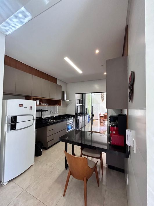 Casa 03 Quartos Suíte Churrasqueira 172,06m² Santa Genoveva Goiânia