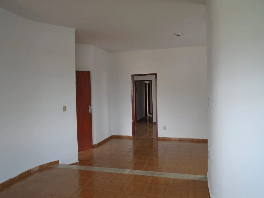 Casa 3 quartos a venda no Setor Sudoeste