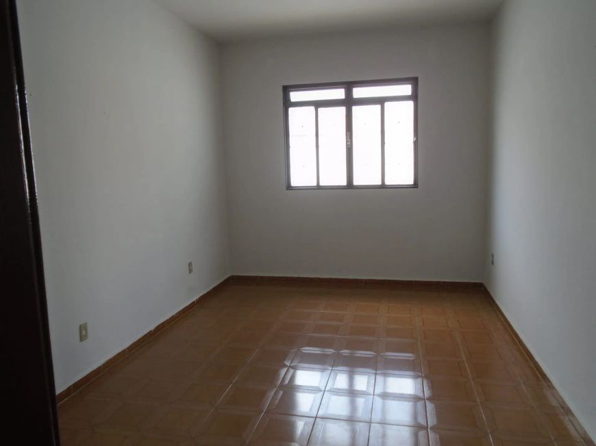 Casa 3 quartos a venda no Setor Sudoeste