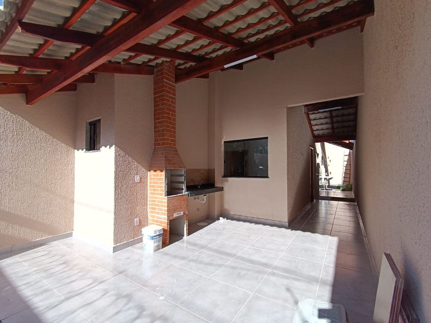 Casa para venda tem 80 metros quadrados com 3 quartos em Residencial Santa Fé I - Goiânia - GO