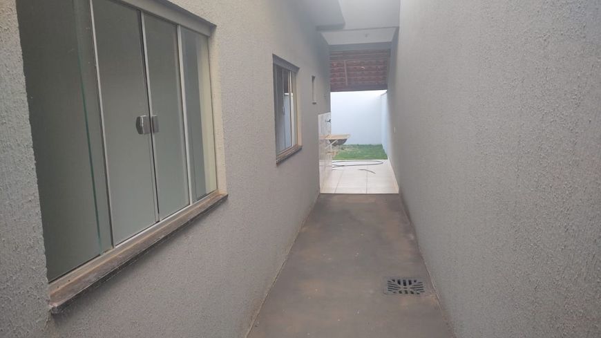 CASA – 2 QUARTOS C/ SUÍTE