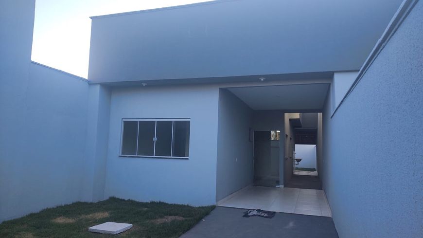 CASA – 2 QUARTOS C/ SUÍTE