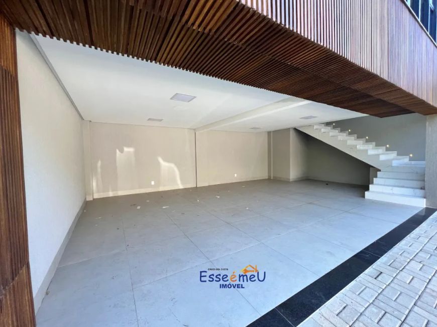 Linda casa Térrea Condomínio do Lago de frente para mata, 4 quartos, 3suítes, piscina com hidro
