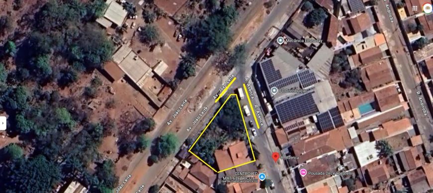 Lote com 900 m² total e 336 m² de área construída - 4 quartos - Bro Santa Genoveva - Goiânia - GO