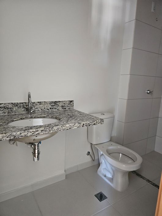 Apartamento 2 quartos sendo uma suíte à 500m do Parque Areião - Goiânia - GO