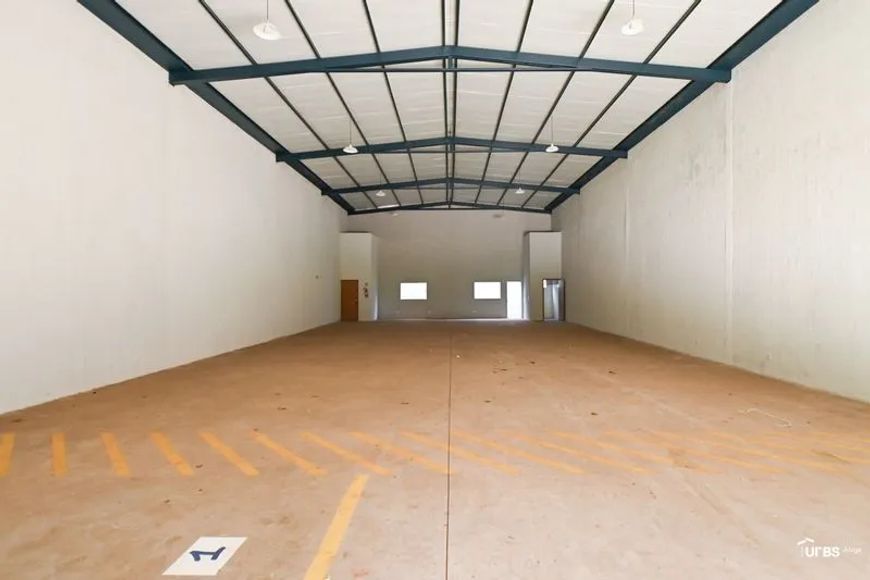 Loja Comercial]]