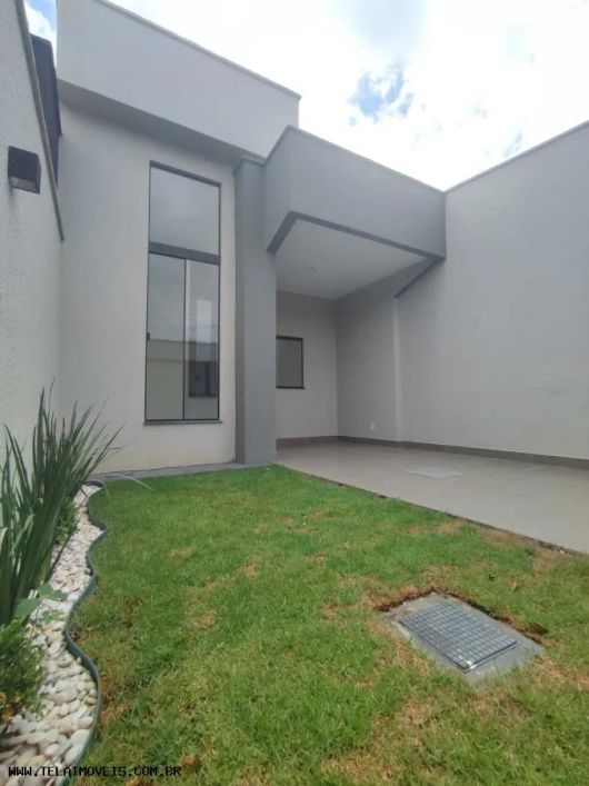 Casa para Venda em Goiânia, Residencial Forteville, 2 dormitórios, 1 suíte, 2 banheiros, 2 vagas