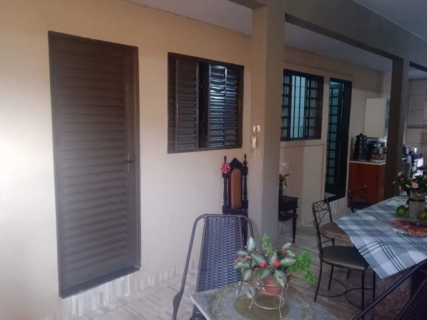Vendo casa com 6 quartos no Residencial Nossa Morada - Goiânia .