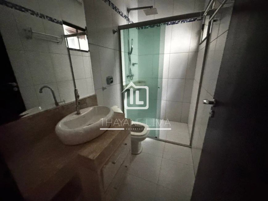 Sobrado para venda tem 375 metros quadrados com 3 quartos em Jardim Atlântico - Goiânia - GO