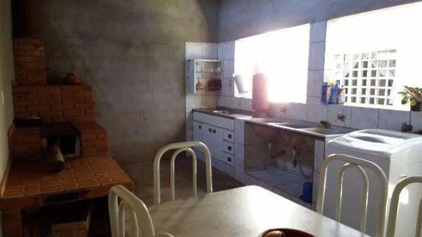Casa sozinha no lote de esquina à venda, Jardim das Aroeiras, Goiânia, GO