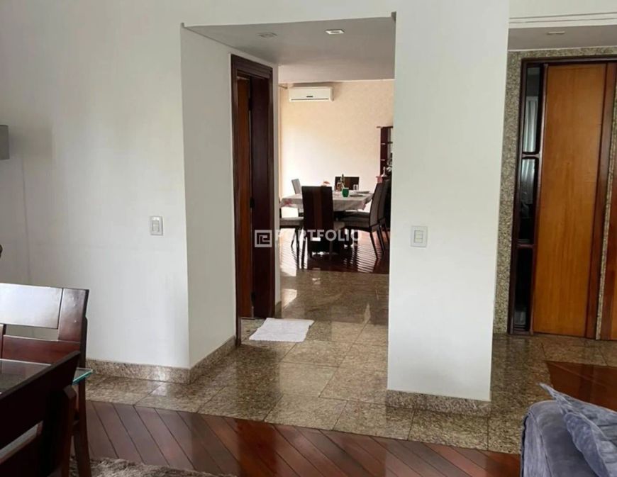 Apartamento com 5 dormitórios à venda, 266 m² por R$ 900.000 - Setor Oeste - Goiânia/GO